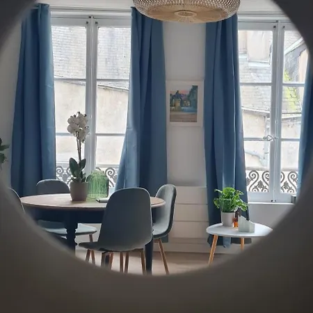 Studio 4 Personnes Aux Pieds Du Chateau De Blois Avec Experience De Dormir Sous Les Aurores Boreales Exterior photo